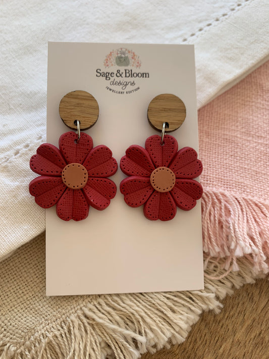 Classic Bloom - Textured Maroon (tan centre)