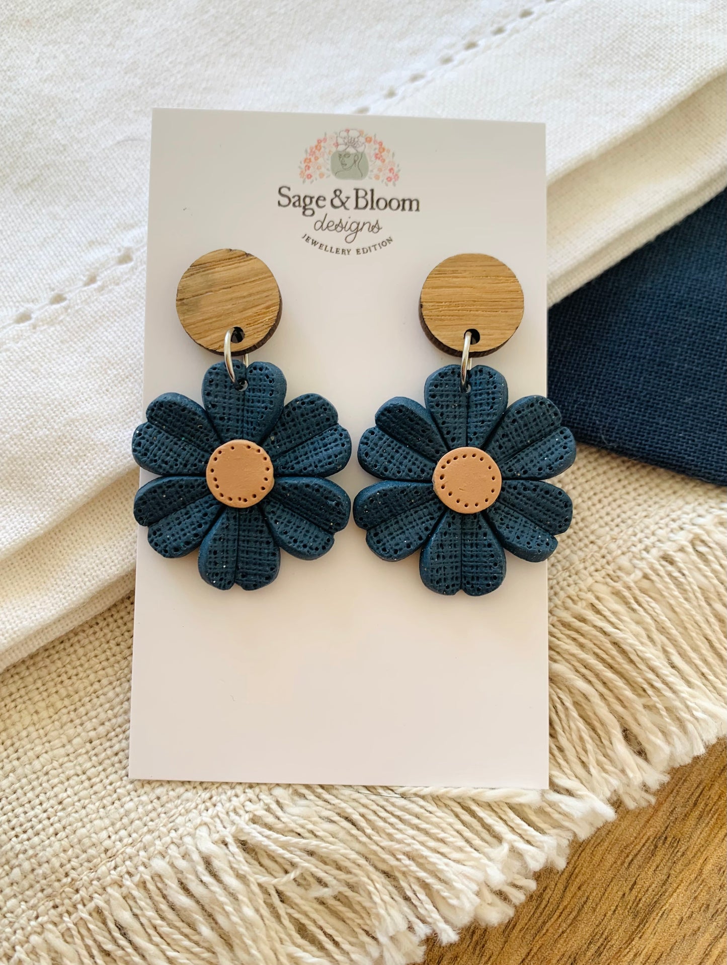 Classic Bloom  - Textured Navy