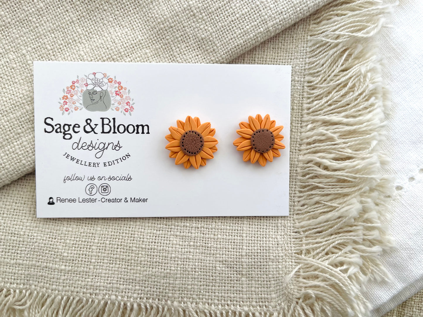 Classic Daisy Stud (colour collection)