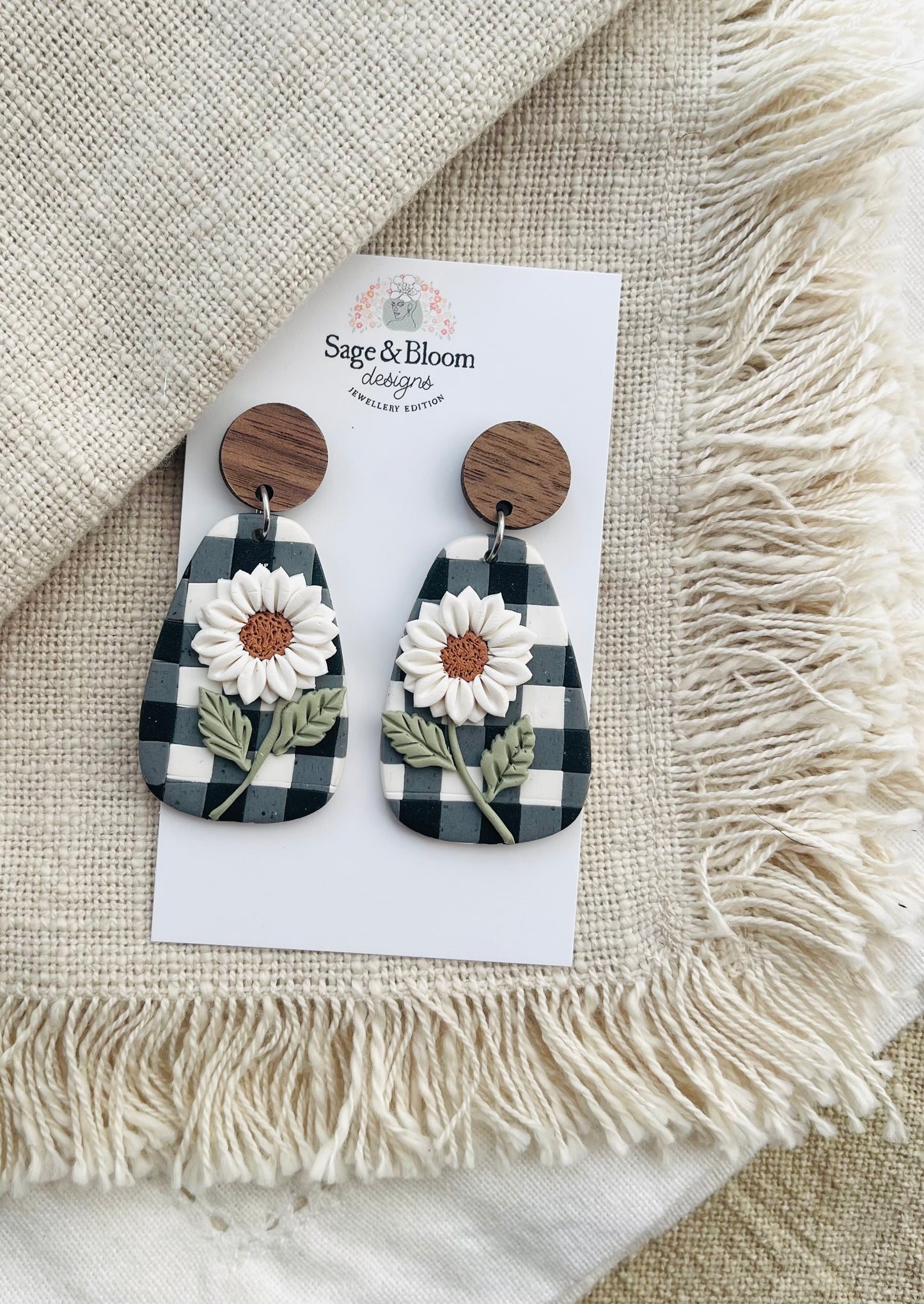 Black Gingham Daisy Dangle (large)