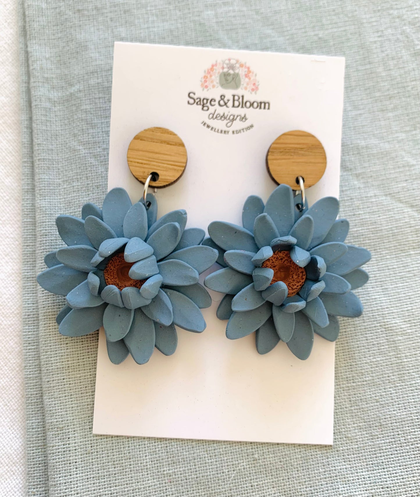 Dahlia - (Dusty Blue)